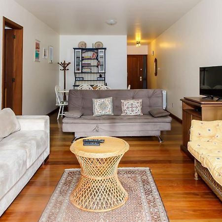Apartamento Amplo E Aconchegante Na Av Das Hortencias No Centro De Gramado Buitenkant foto