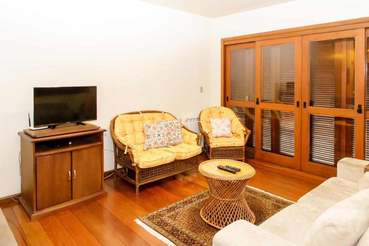 Apartamento Amplo E Aconchegante Na Av Das Hortencias No Centro De Gramado Buitenkant foto