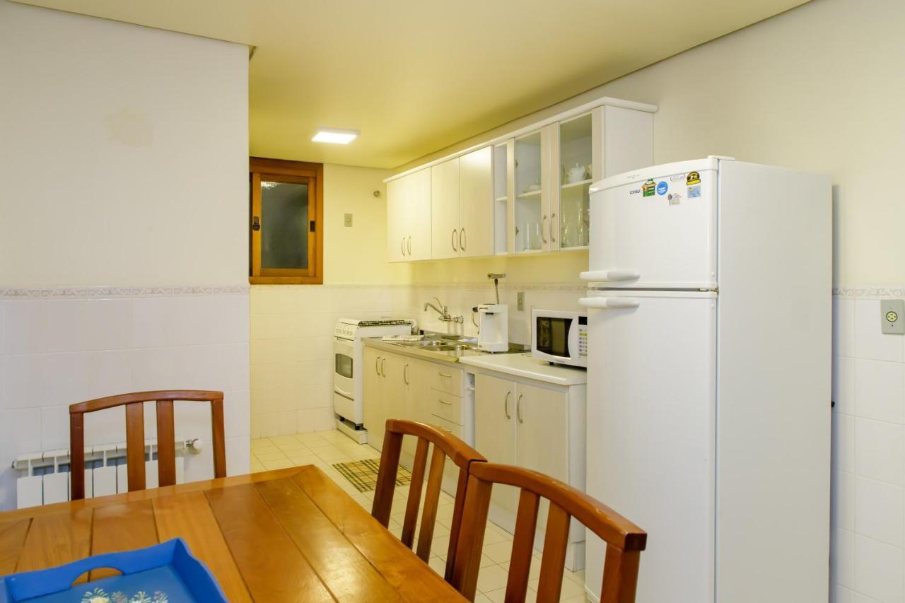 Apartamento Amplo E Aconchegante Na Av Das Hortencias No Centro De Gramado Buitenkant foto